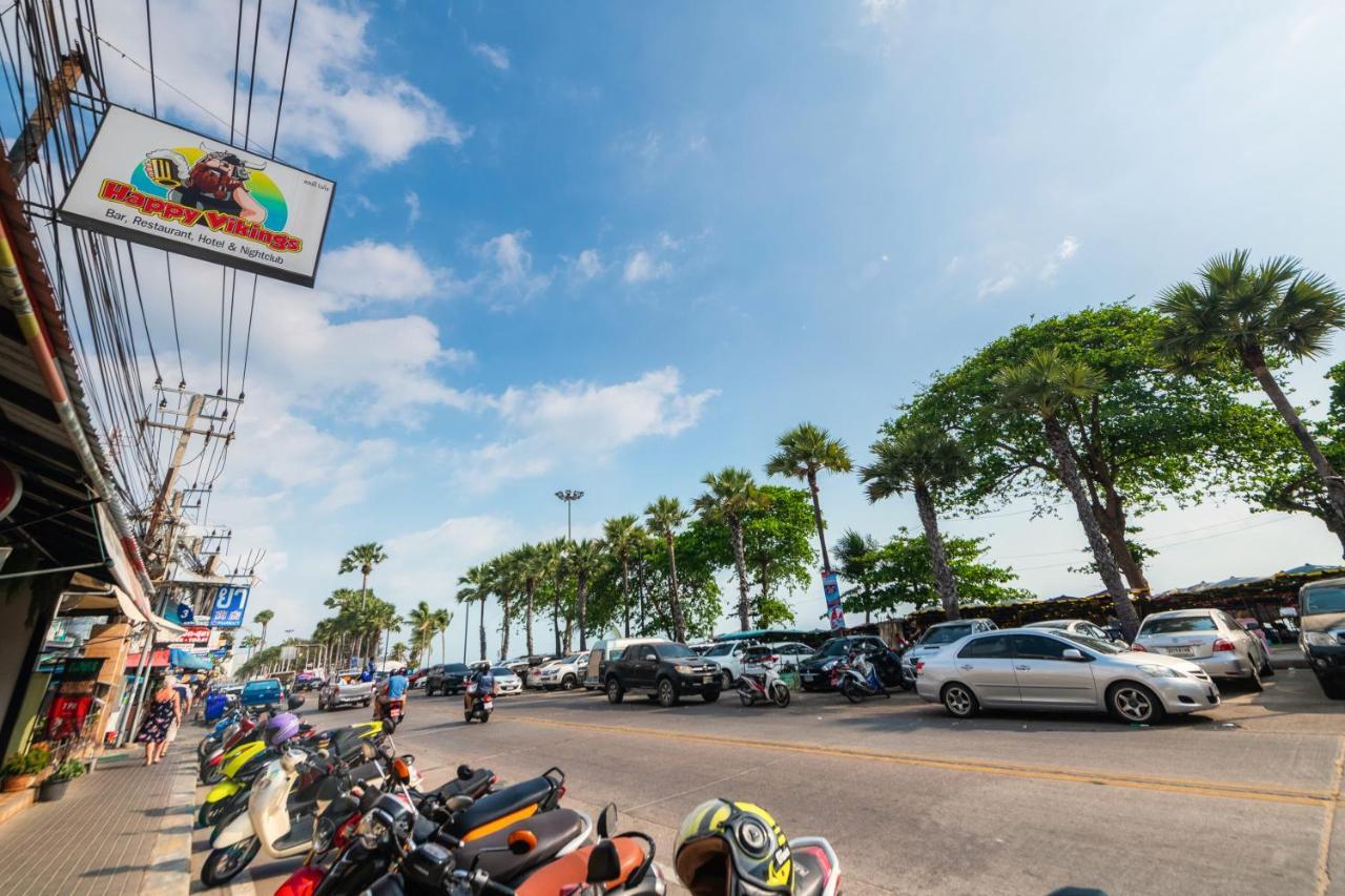 Happy Vikings - Beachfront Praia de Jomtien Exterior foto