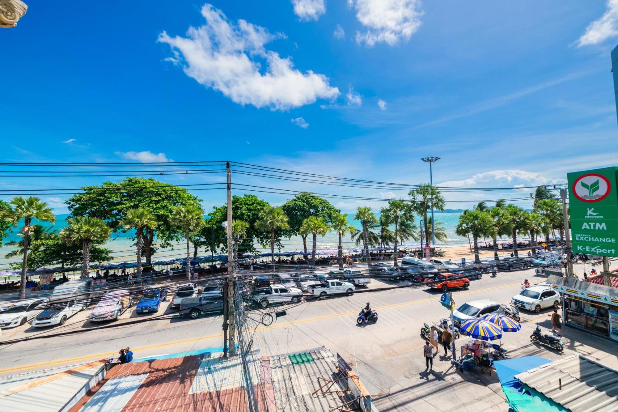 Happy Vikings - Beachfront Praia de Jomtien Quarto foto
