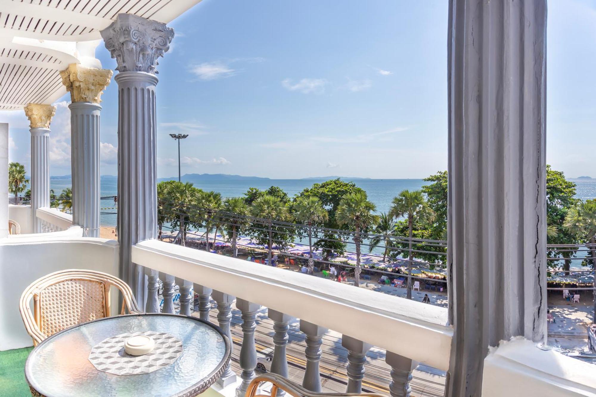 Happy Vikings - Beachfront Praia de Jomtien Exterior foto